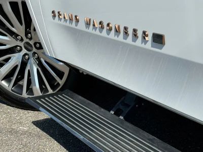 2022 Jeep Grand Wagoneer - Photo 11