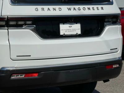 2022 Jeep Grand Wagoneer - Photo 8