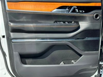 2022 Jeep Grand Wagoneer - Photo 15