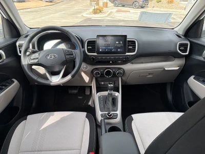 2026 Hyundai Venue - Photo 14