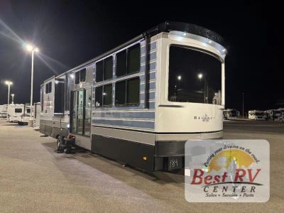 2025 Redwood RV Regency - Photo 1