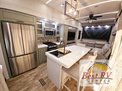 2025 Redwood RV Regency - Photo 10