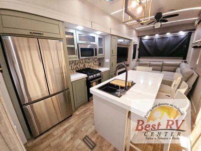 2025 Redwood RV Regency - Photo 14