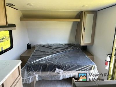 2026 Dutchmen RV Kodiak — photo 11 view
