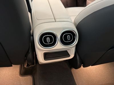2026 Mercedes-Benz GLC — photo 21 view