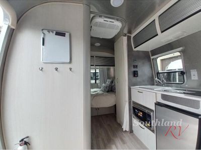 2025 Airstream Bambi - Photo 12