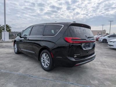 2026 Chrysler Pacifica — detail view