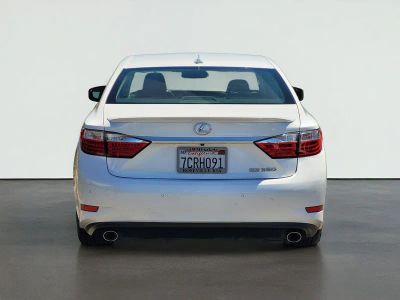 2013 Lexus ES 350 — detail view