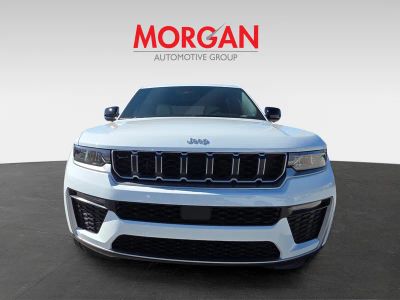 2026 Jeep Grand Cherokee — side profile view