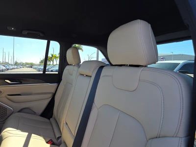 2026 Jeep Grand Cherokee — photo 7 view
