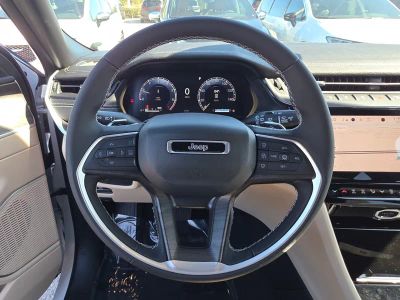2026 Jeep Grand Cherokee — photo 16 view