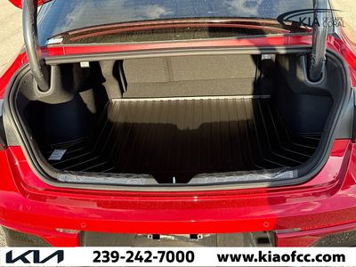 2026 Kia K5 — photo 11 view