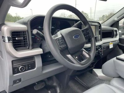 2026 Ford F-350SD — photo 17 view