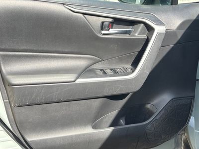 2020 Toyota RAV4 - Photo 4
