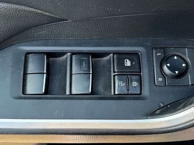 2020 Toyota RAV4 - Photo 6