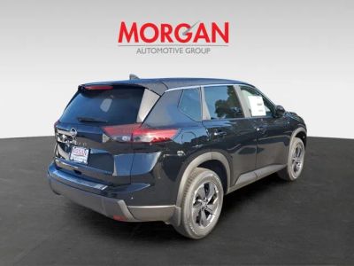 2026 Nissan Rogue — side profile view