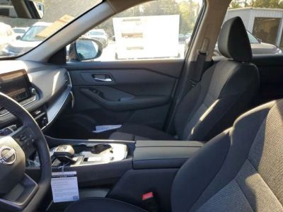 2026 Nissan Rogue — photo 8 view