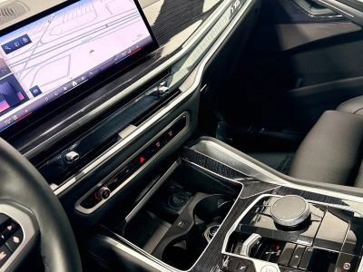 2025 BMW X6 — photo 27 view