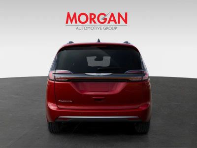 2026 Chrysler Pacifica — photo 7 view