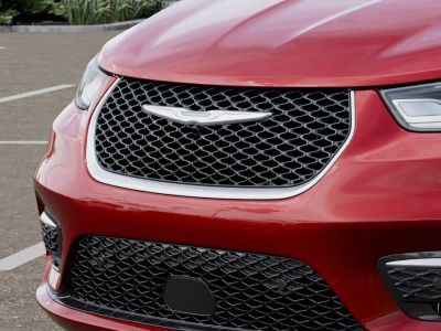2026 Chrysler Pacifica — photo 11 view