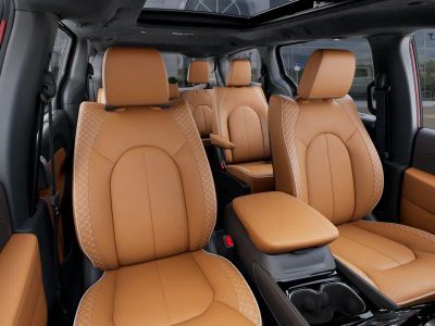 2026 Chrysler Pacifica — photo 16 view