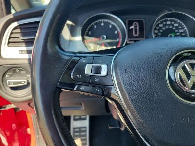2017 Volkswagen Golf Alltrack — photo 27 view