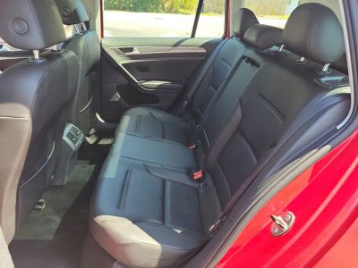 2017 Volkswagen Golf Alltrack — photo 15 view