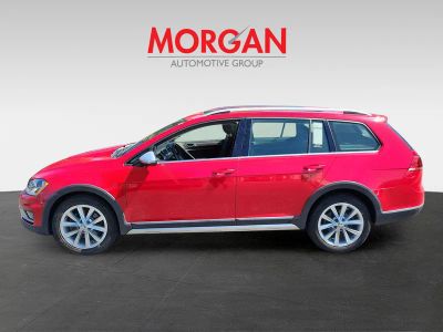 2017 Volkswagen Golf Alltrack — photo 7 view