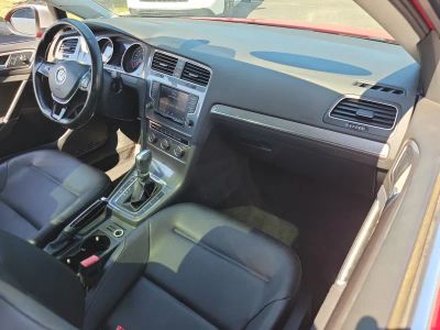 2017 Volkswagen Golf Alltrack — photo 11 view