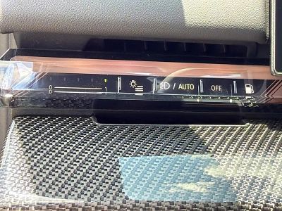 2027 BMW 5 Series — photo 34 view