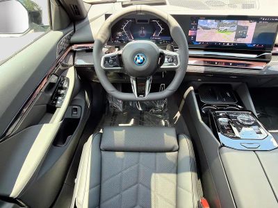 2027 BMW 5 Series — photo 16 view