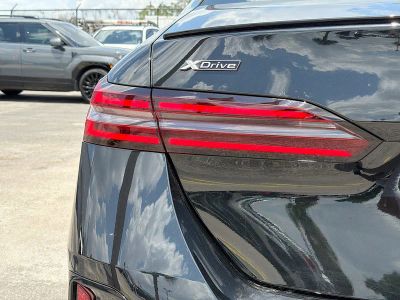 2027 BMW 5 Series — photo 10 view