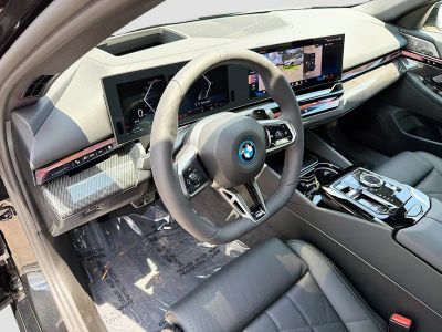 2027 BMW 5 Series — photo 25 view