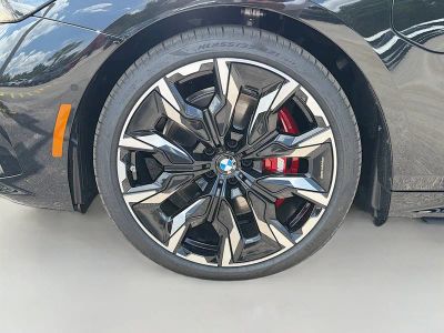 2027 BMW 5 Series — photo 40 view