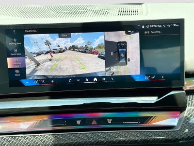 2027 BMW 5 Series — photo 32 view