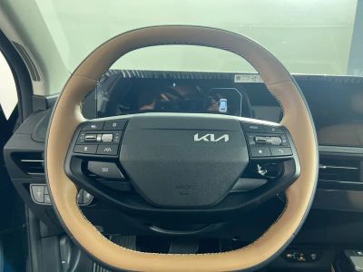 2025 Kia EV6 — photo 17 view