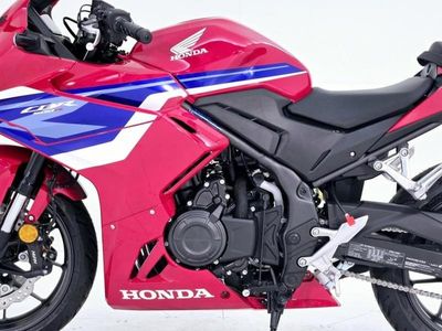 2025 Honda CBR500R - Photo 15