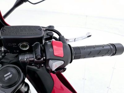 2025 Honda CBR500R - Photo 12