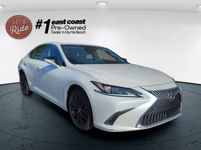 2021 LEXUS ES 250 — rear three-quarter view