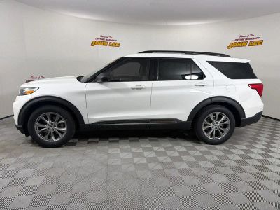 2022 Ford Explorer — side profile view