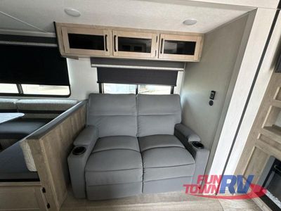 2024 Palomino Puma - Photo 30