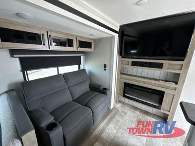 2024 Palomino Puma - Photo 29