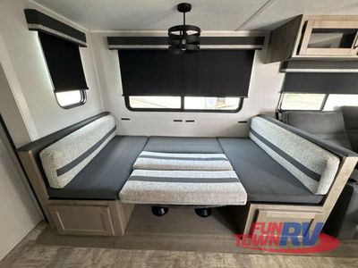 2024 Palomino Puma - Photo 28