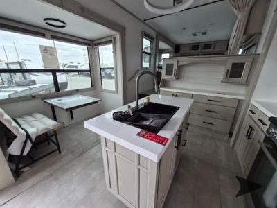 2026 Grand Design Solitude - Photo 9