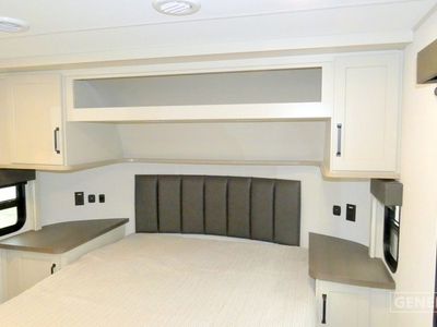 2026 Grand Design Momentum G-Class - Photo 8