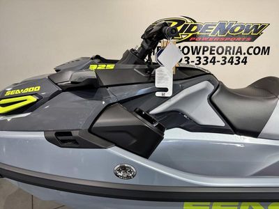 2025 Sea-Doo RXT-X 325 Ice Metal / Manta Green - Photo 14
