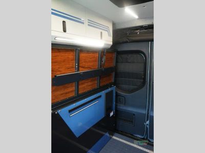 2025 Remote Vans Remote Vans — photo 23 view