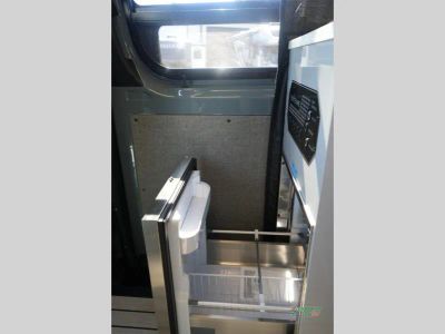 2025 Remote Vans Remote Vans — photo 19 view