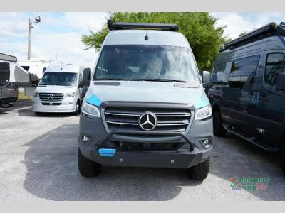 2025 Remote Vans Remote Vans — side profile view