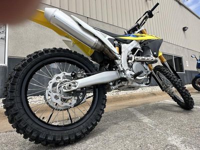 2026 Suzuki RM-Z450 - Photo 10